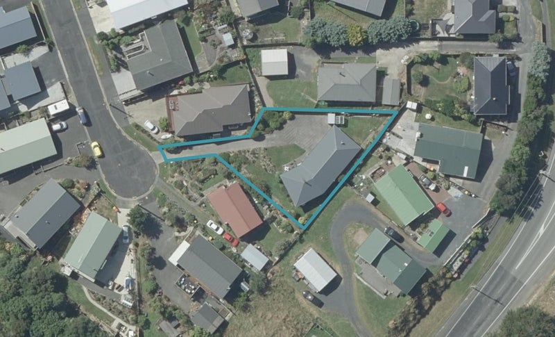 24 Clariton Avenue, Green Island, Dunedin - Carousel 1