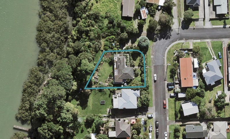 44 Abbotleigh Avenue, Te Atatu Peninsula, Auckland - Carousel 1