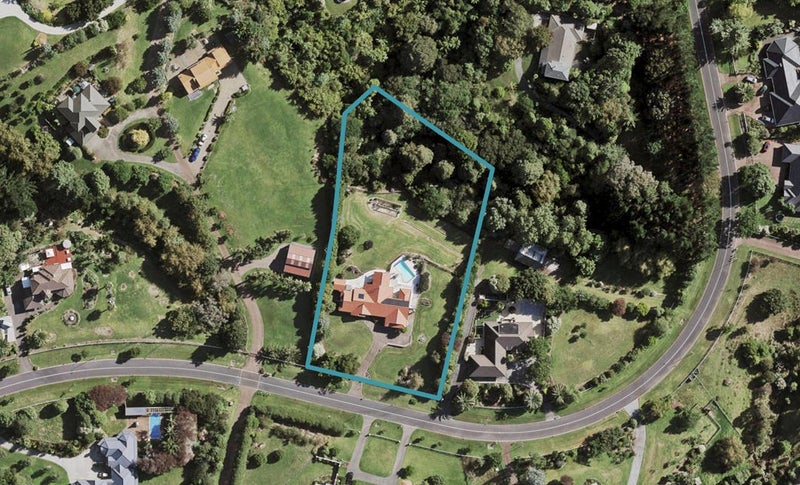 48 Polo Prince Drive, Manurewa - Carousel 1