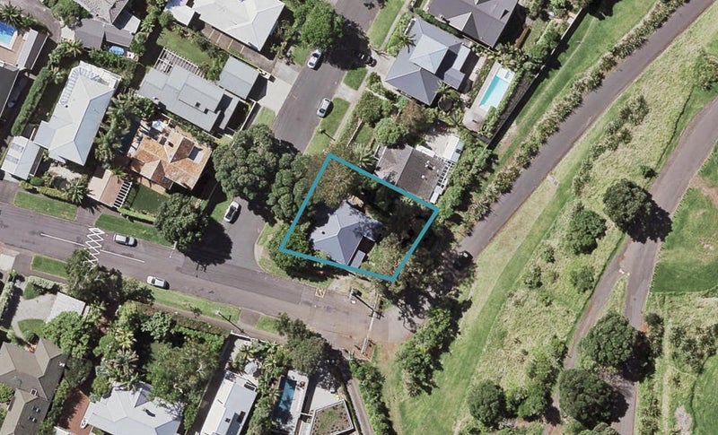 2 Macky Avenue, Devonport, Auckland - Carousel 1