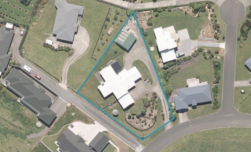 29 Cracroft Drive, Putiki, Whanganui - Carousel 1