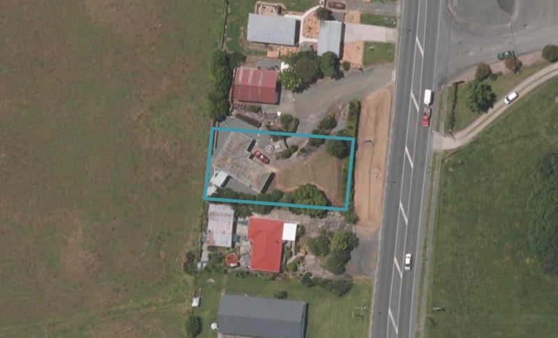 1939 State Highway 1, Kaiwaka - Carousel 1
