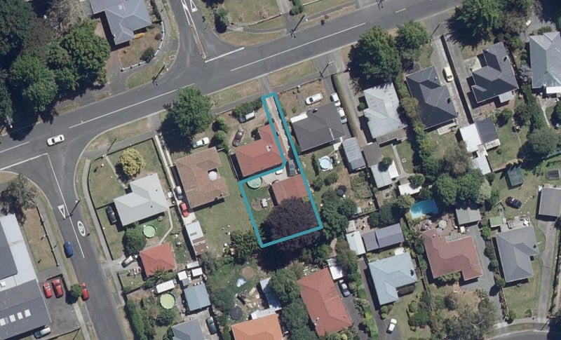 2/106 Mardon Road, Enderley, Hamilton - Carousel 1