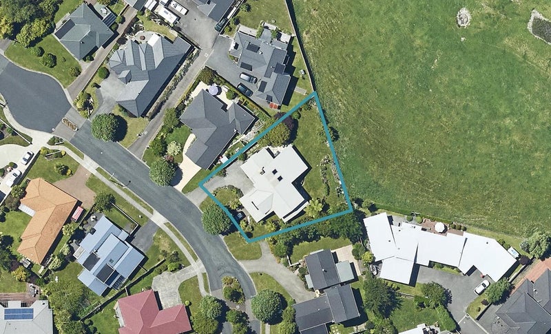 17 Hayward Rise, Owhata, Rotorua - Carousel 1