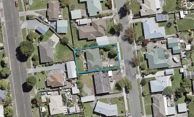 9 Charles Street, Clouston Park, Upper Hutt - Carousel 1