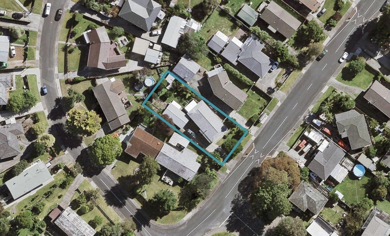 17 Waari Avenue, Sunnyvale, Auckland - Carousel 1