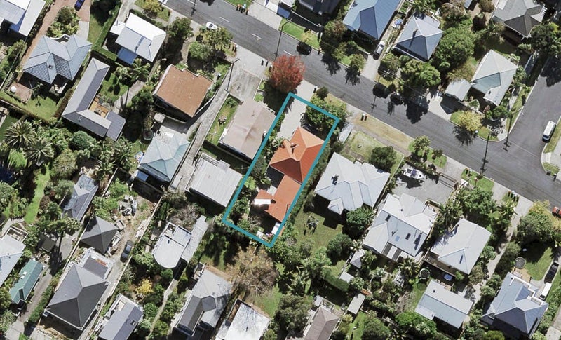 30 Bannerman Road, Morningside, Auckland - Carousel 1