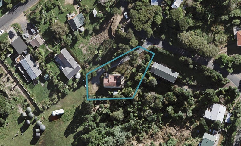 60 Erua Road, Ostend, Waiheke Island - Carousel 1