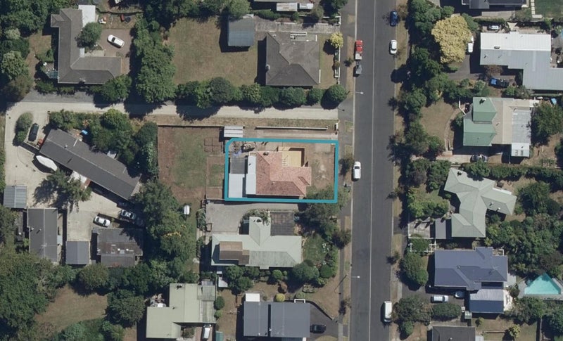 30 Alison Street, Hamilton Lake, Hamilton - Carousel 1