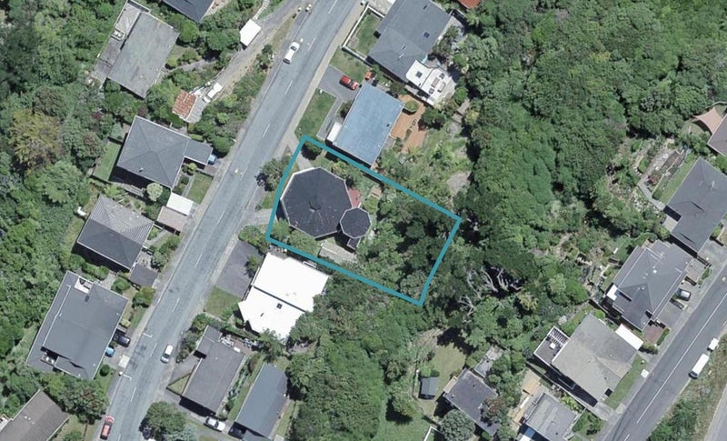 39 Woodhouse Avenue, Karori, Wellington - Carousel 1