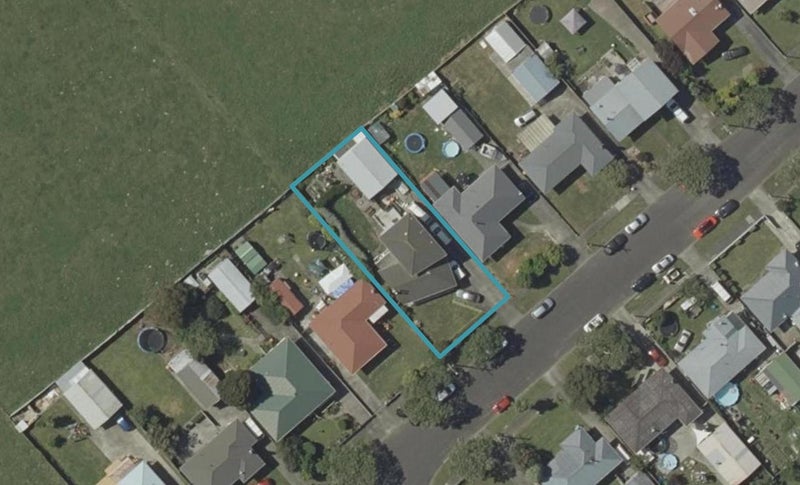 34 Peters Avenue, Cloverlea, Palmerston North - Carousel 1
