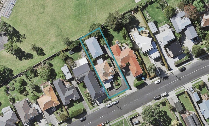 2/28 WILLIAMSON AVE, Belmont, Auckland - Carousel 1