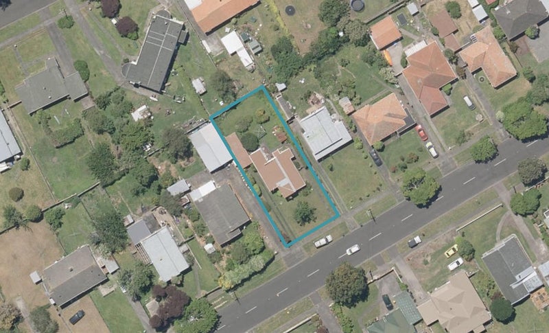 9 Nixon Street, Whanganui East, Whanganui - Carousel 1