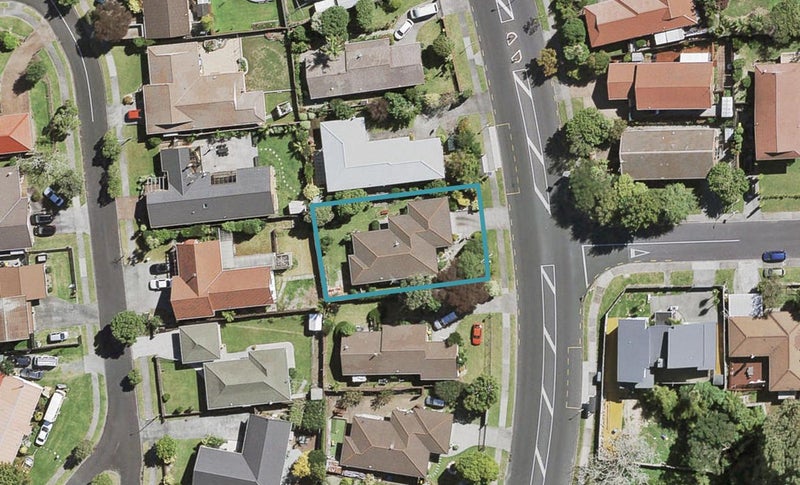 11 Palomino Drive, Henderson, Auckland - Carousel 1