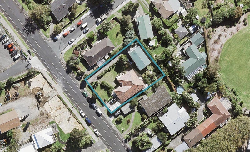 2/95 Birkdale Road, Birkdale, Auckland - Carousel 1