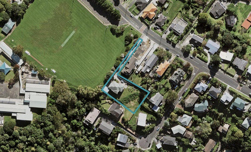 47 Carlton Street, Hillsborough, Auckland - Carousel 1
