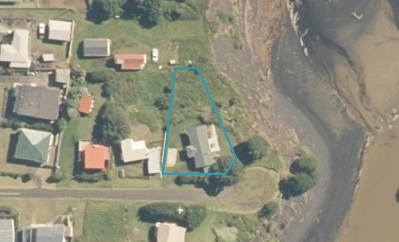 9 Tokopapa Street, Mokau, Mōkau - Carousel 1