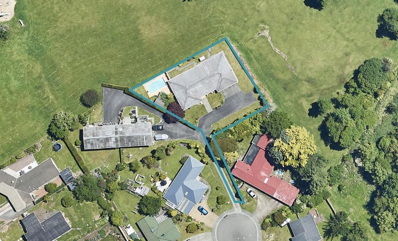15 Campbell Place, Pukehangi, Rotorua - Carousel 1
