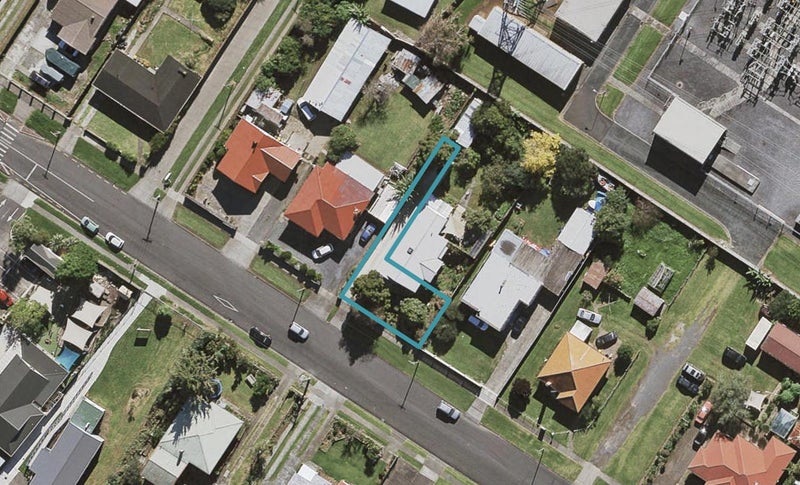 11D Ferguson Street, Mangere East, Auckland - Carousel 1