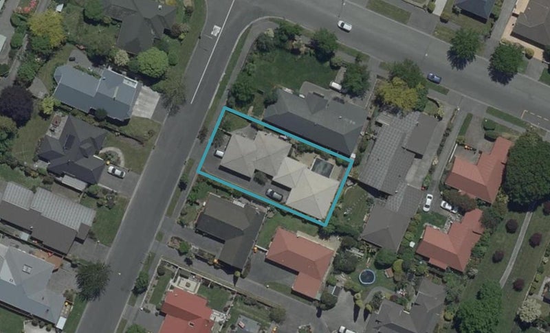 2/3 Inglewood Place, Avonhead, Christchurch - Carousel 1