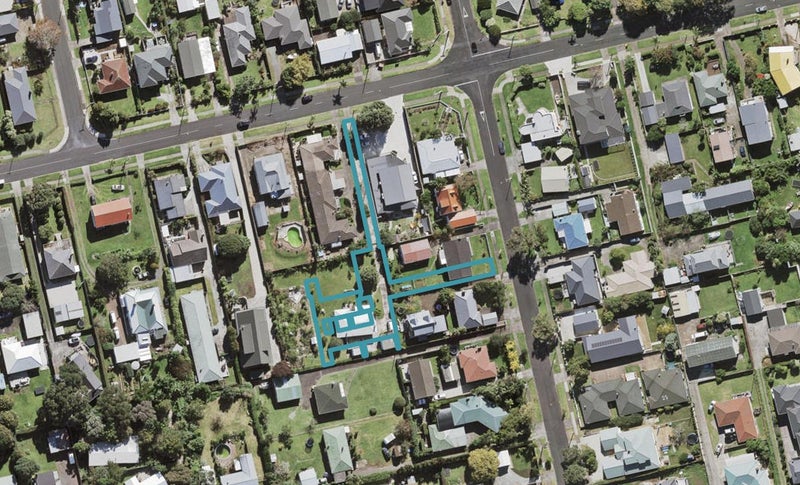 10 Whakahui Lane, Mangere Bridge, Auckland - Carousel 1