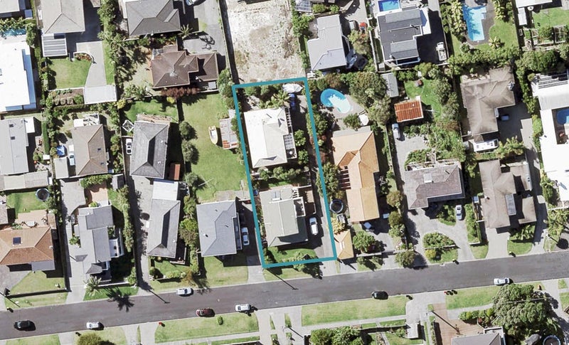 1/30 Hyde Road, Rothesay Bay, Auckland - Carousel 1