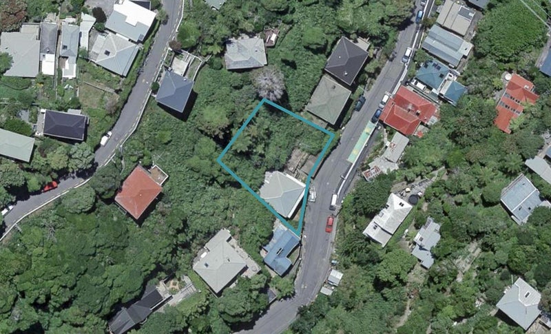 48 Holloway Road, Aro Valley, Wellington - Carousel 1
