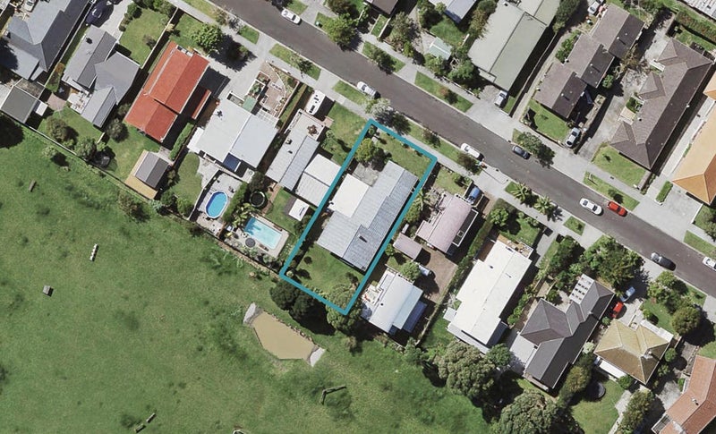 55 Whytehead Crescent, St Heliers, Auckland - Carousel 1