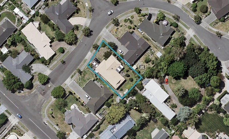 6 Hyatt Grove, Greenmeadows, Napier - Carousel 1