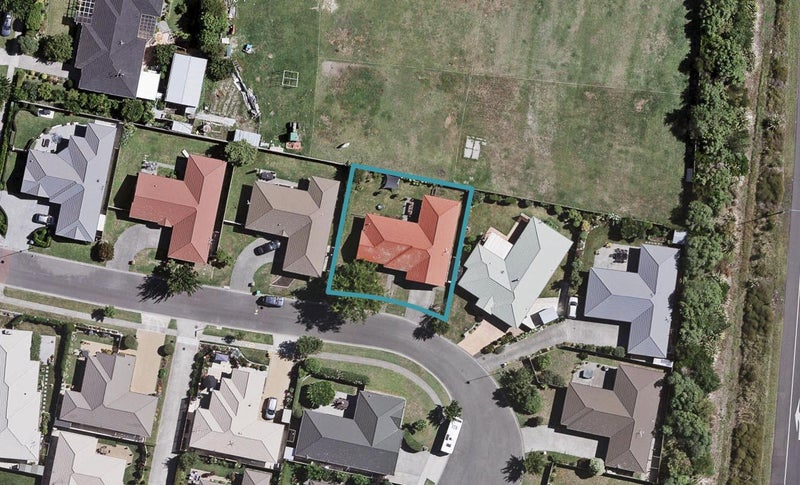 7 Blythfield Place, Taradale, Napier - Carousel 1