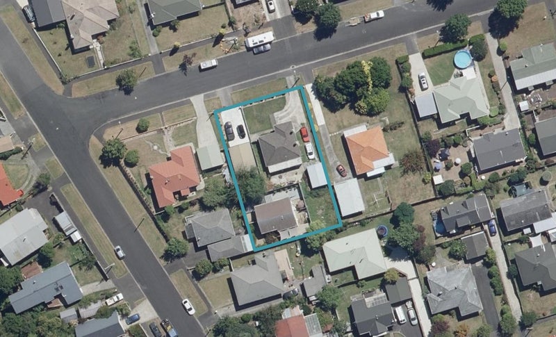 19A Verel Street, Fairfield, Hamilton - Carousel 1