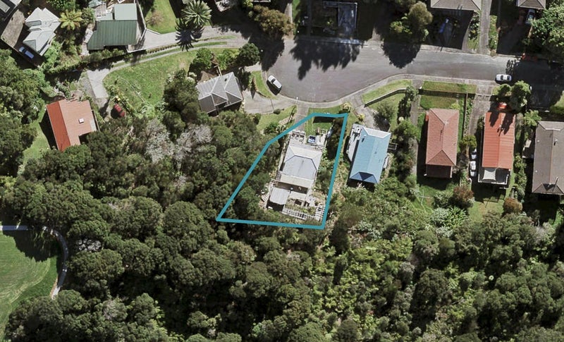 34 Finn Place, Totara Vale, Auckland - Carousel 1