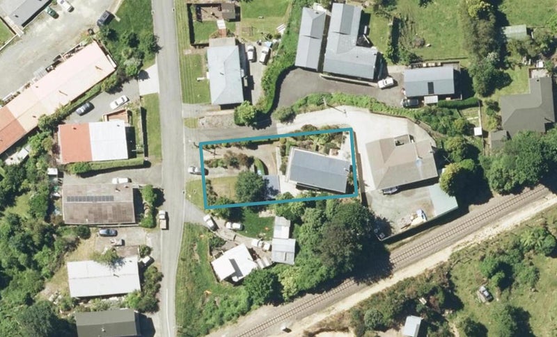 12 Angle Street, Picton - Carousel 1