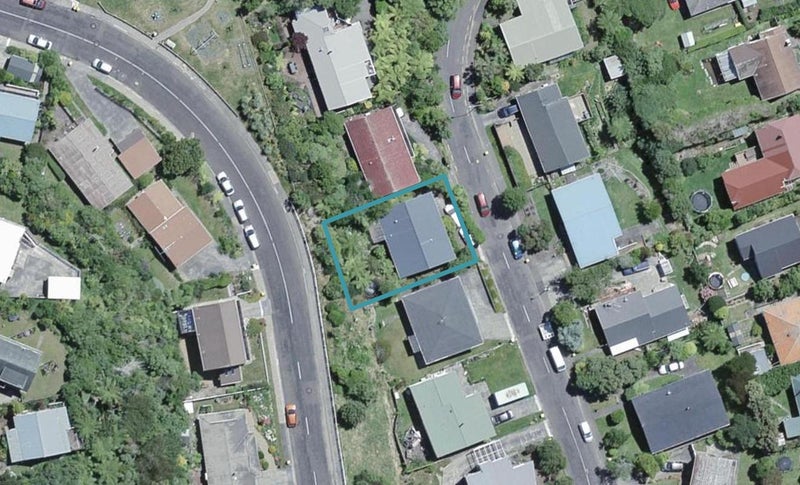 72 Allington Rd, Karori, Wellington - Carousel 1