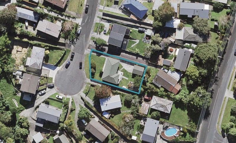 34 Vina Place, Massey, Auckland - Carousel 1