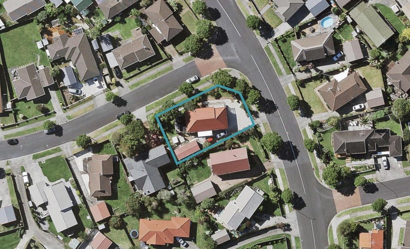 2 Heathridge Place, Burswood, Auckland - Carousel 1
