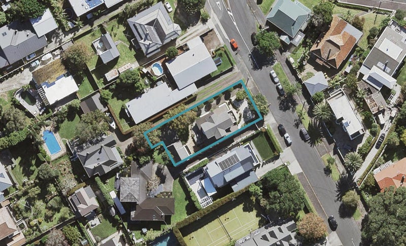 7 Bridge View Road, Birkenhead, Auckland - Carousel 1
