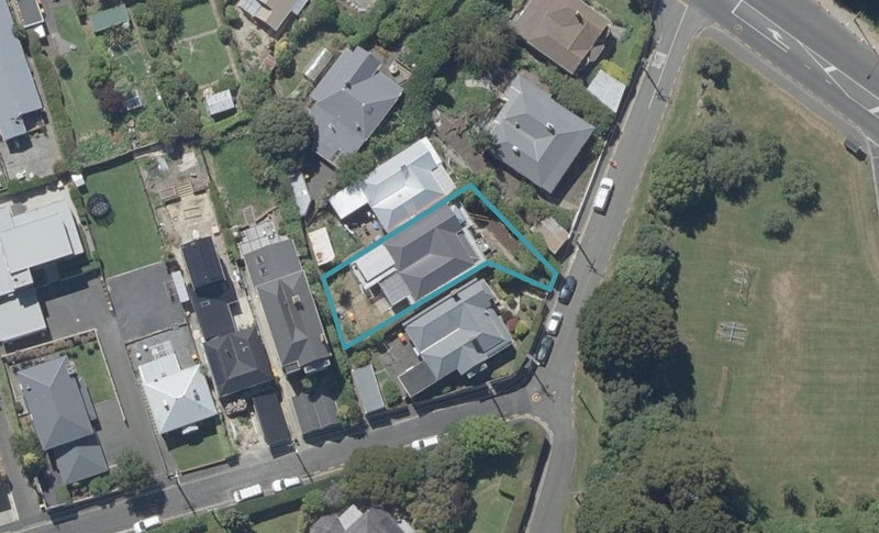18 Stonelaw Terrace, Maori Hill, Dunedin - Carousel 1