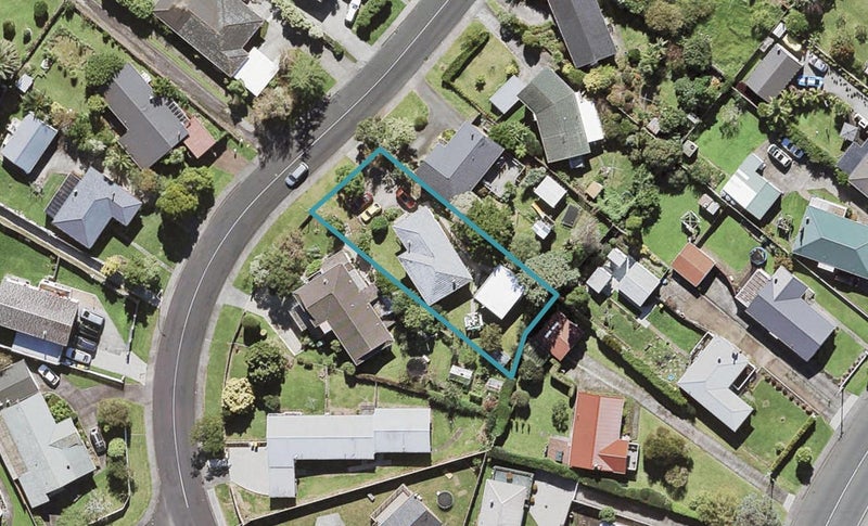 124 Farquhar Road, Glendene, Auckland - Carousel 1