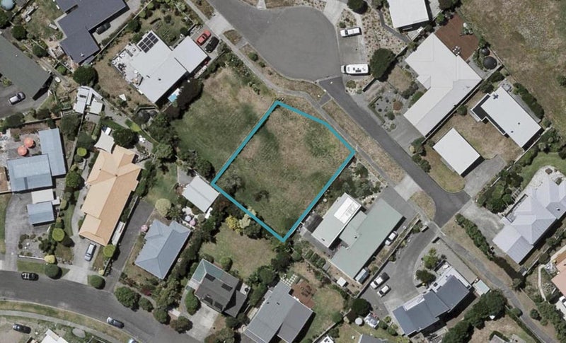 34 Pharazyn Avenue, Waikanae Beach, Waikanae - Carousel 1