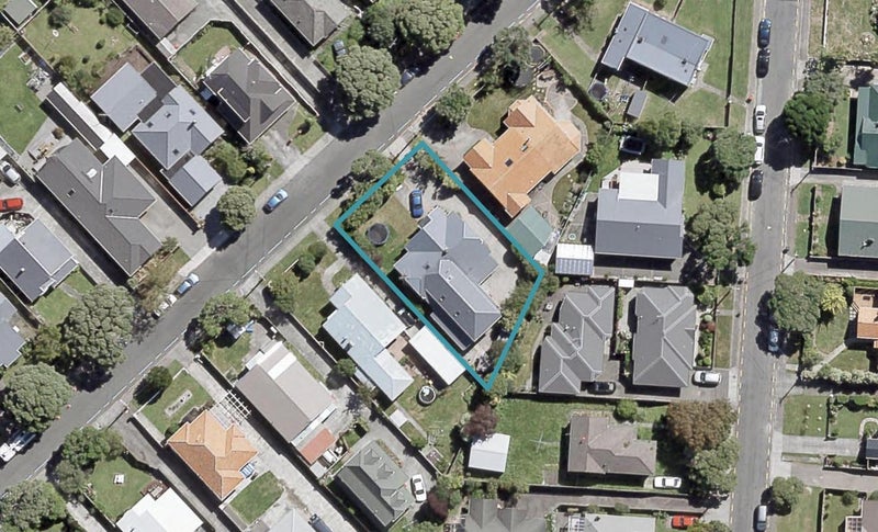 80 Trafalgar Street, Waterloo, Lower Hutt - Carousel 1