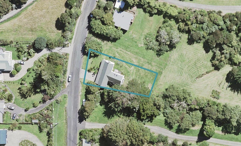 158 Parker Road, Oratia, Auckland - Carousel 1