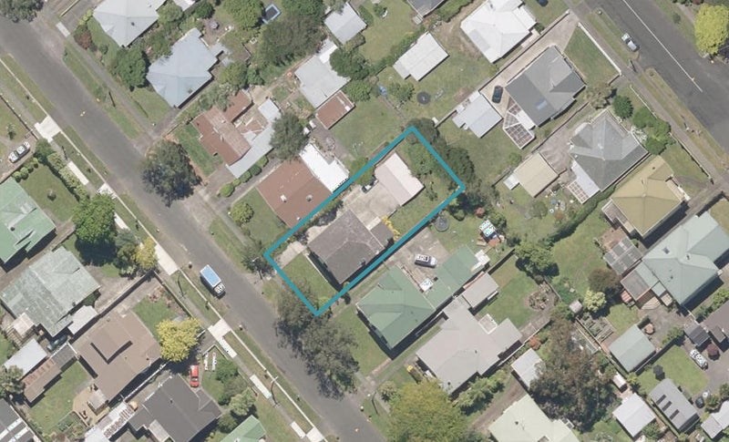 61 Young Street, Whanganui East, Whanganui - Carousel 1