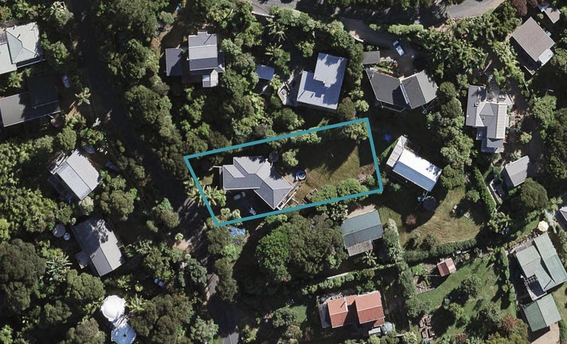 28 Bay Road, Ostend, Waiheke Island - Carousel 1