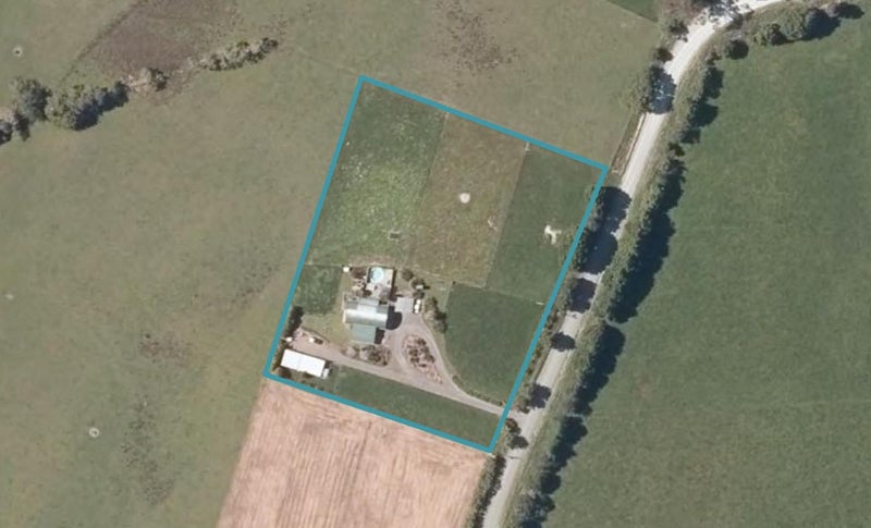 132 Gray Road, Kamo - Carousel 1