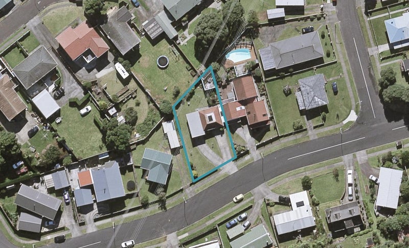 34 Herekawe Drive, Spotswood, New Plymouth - Carousel 1