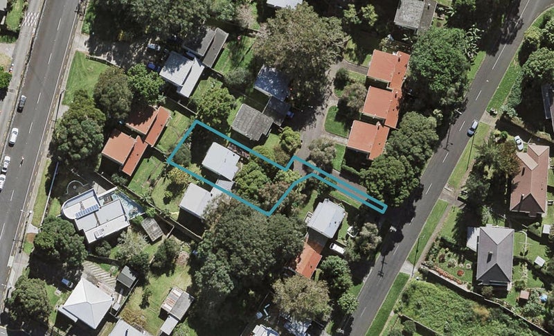 8C Scout Avenue, Mount Roskill, Auckland - Carousel 1