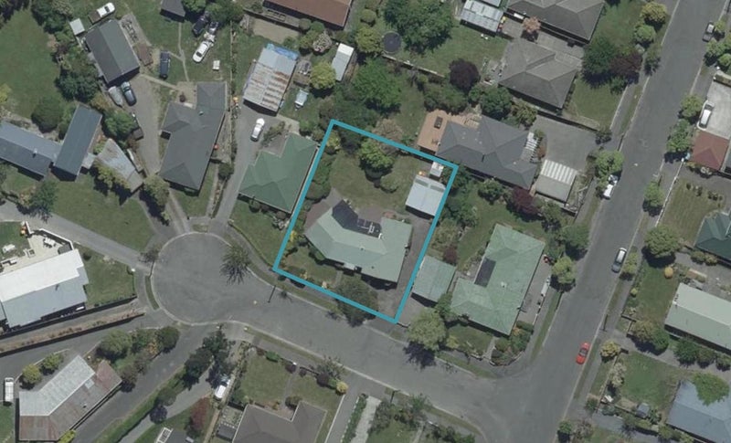 4 Cherry Place, Casebrook, Christchurch - Carousel 1