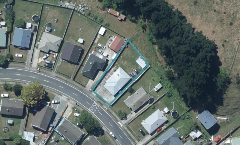 108 Corinna Street, Waitangirua, Porirua - Carousel 1