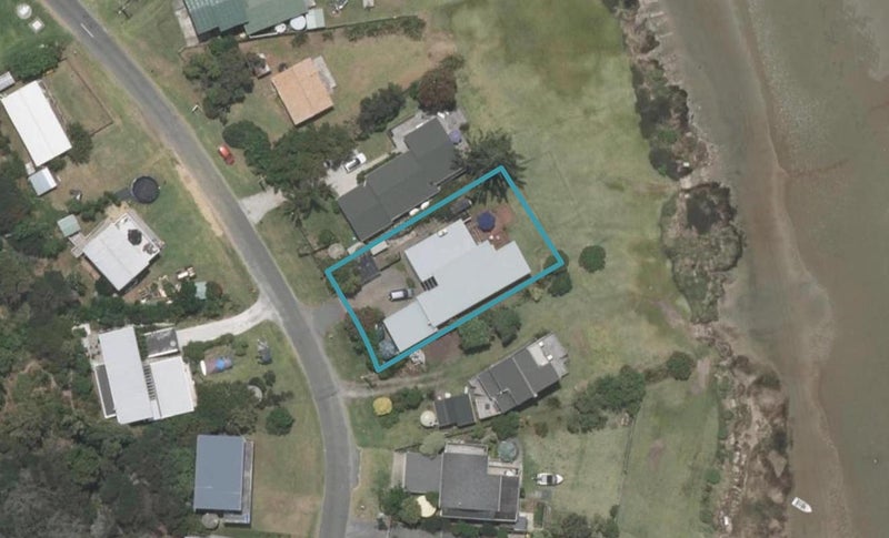 35 Lincoln Street, Mangawhai Heads, Mangawhai - Carousel 1